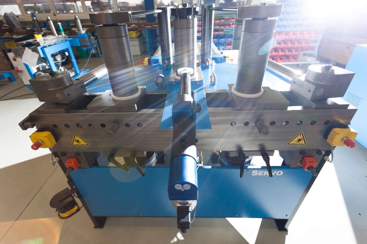 PBT Profile Bending Machine PBT35® Servo - Detail